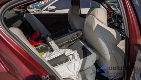 2018 BMW M5 z USA, uszkodzony, nr VIN WBSJF0C55JB283553